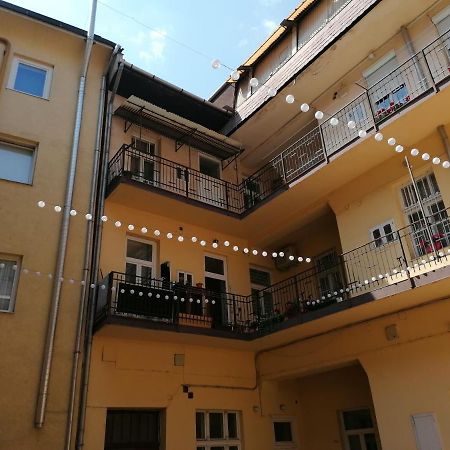 Kriston Apartman Miskolc Exterior foto