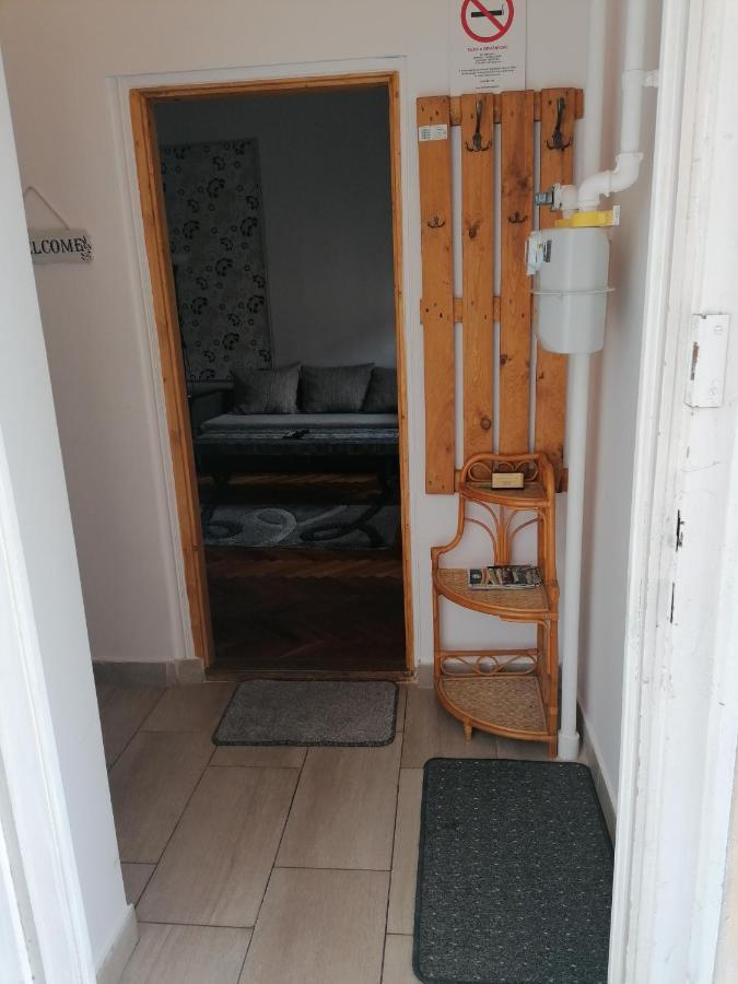 Kriston Apartman Miskolc Exterior foto