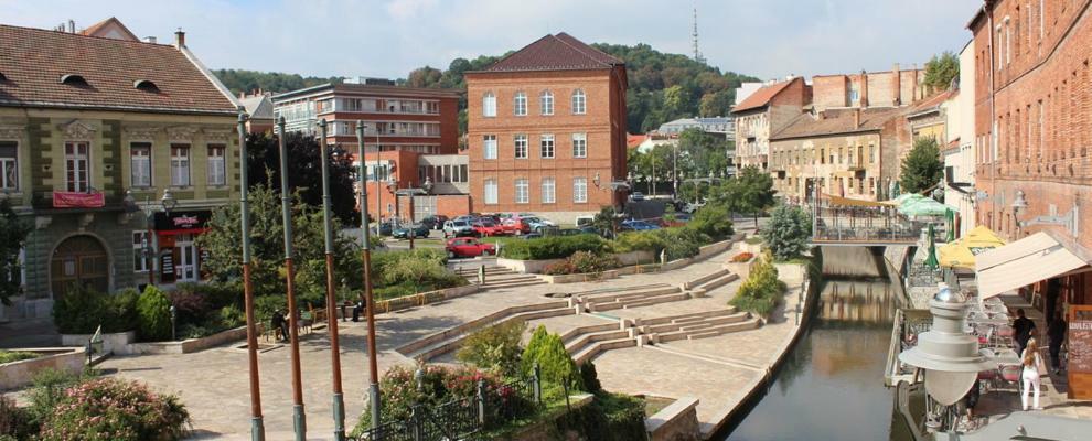 Kriston Apartman Miskolc Exterior foto